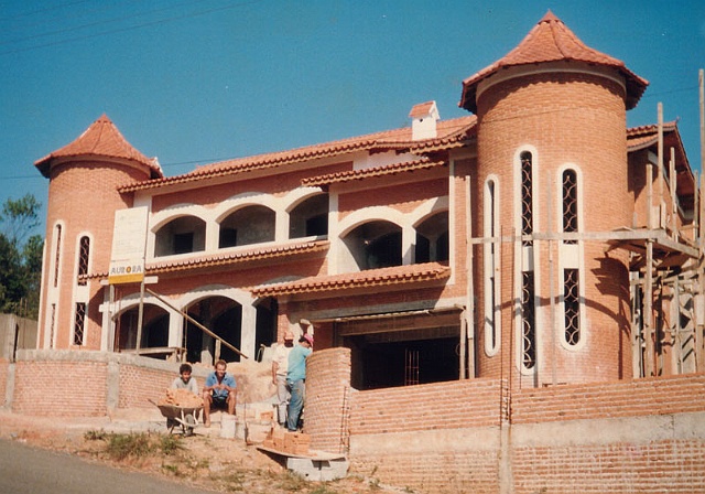 3- Fachada em Obra - Alpes da Cantareira.jpg